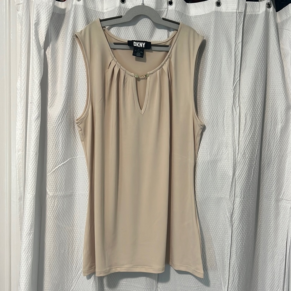 DKNY Sleeveless Shell Top Size L Creamy Beige Tan